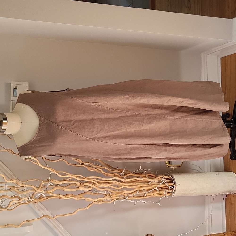 Elegant Sleeveless Tan Dress